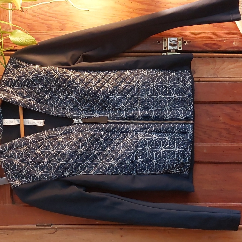 Lululemon Jacket - Picture 1 of 2